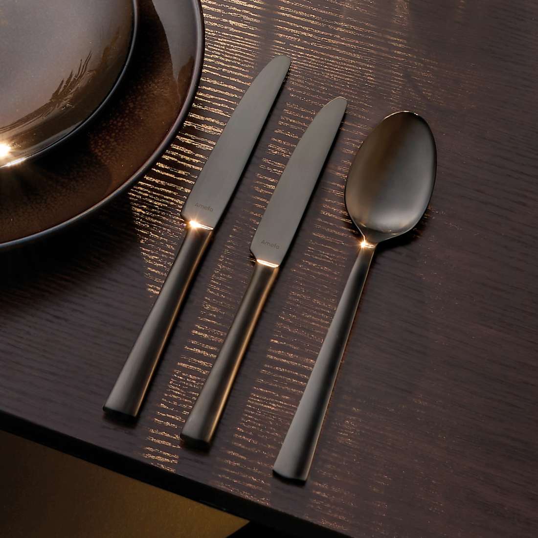 VENTURA cutlery set 24-piece PVD black