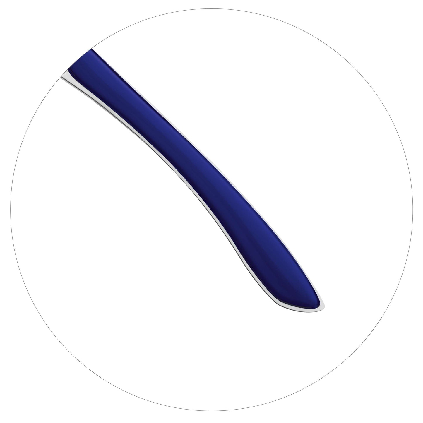 Eine Nahaufnahme der PRISMA Kuchengabel indigoblau von Kuppels, die sich durch ein elegantes, geschwungenes Design und einen Metallrand auszeichnet und teilweise in einem weißen, kreisförmigen Rahmen auf einem schlichten weißen Hintergrund gezeigt wird.