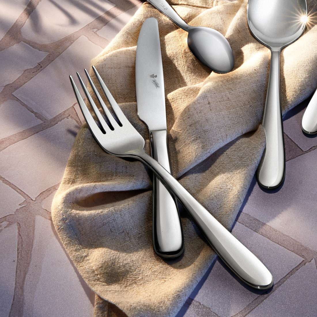 NOVA dinner knife full handle