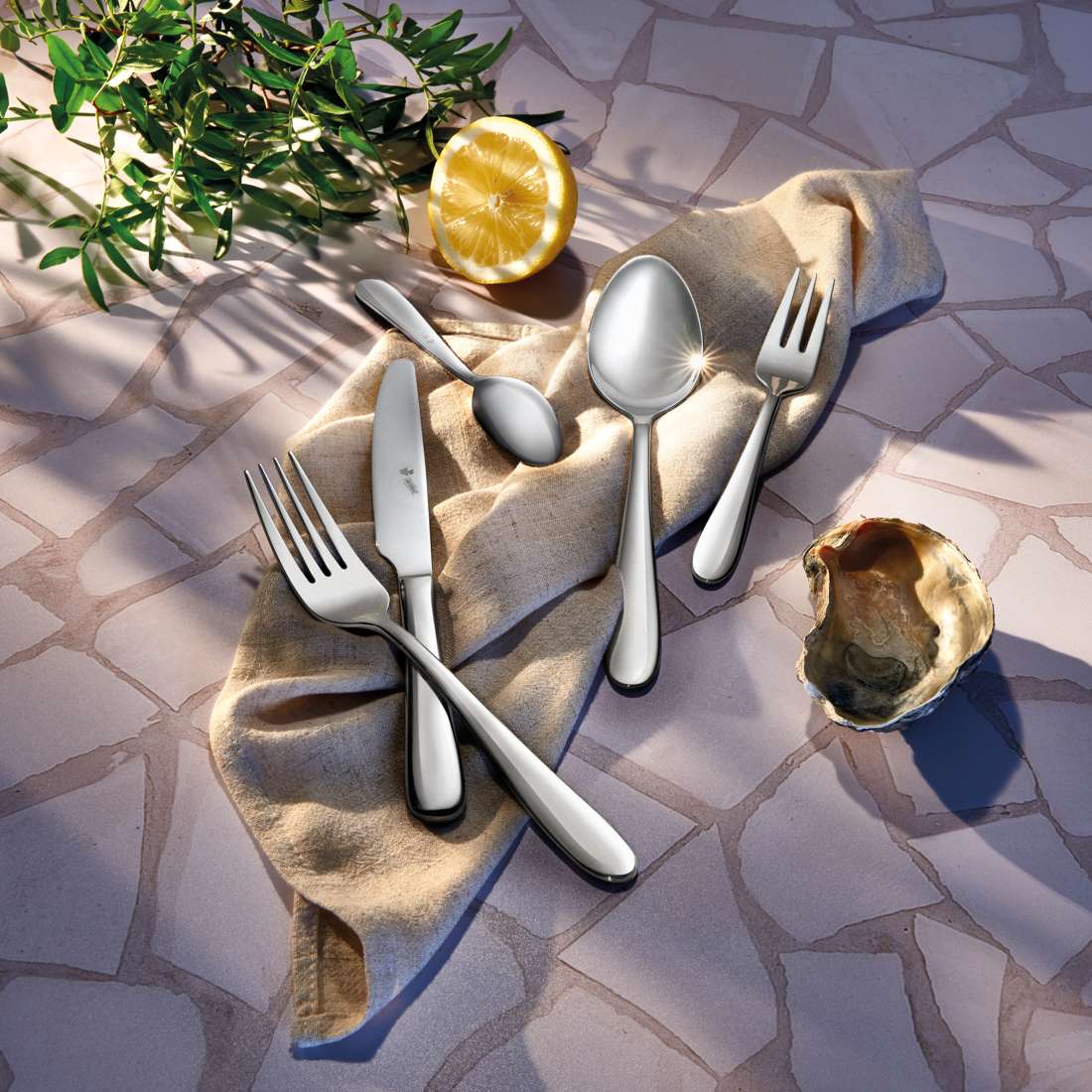 NOVA dinner knife full handle