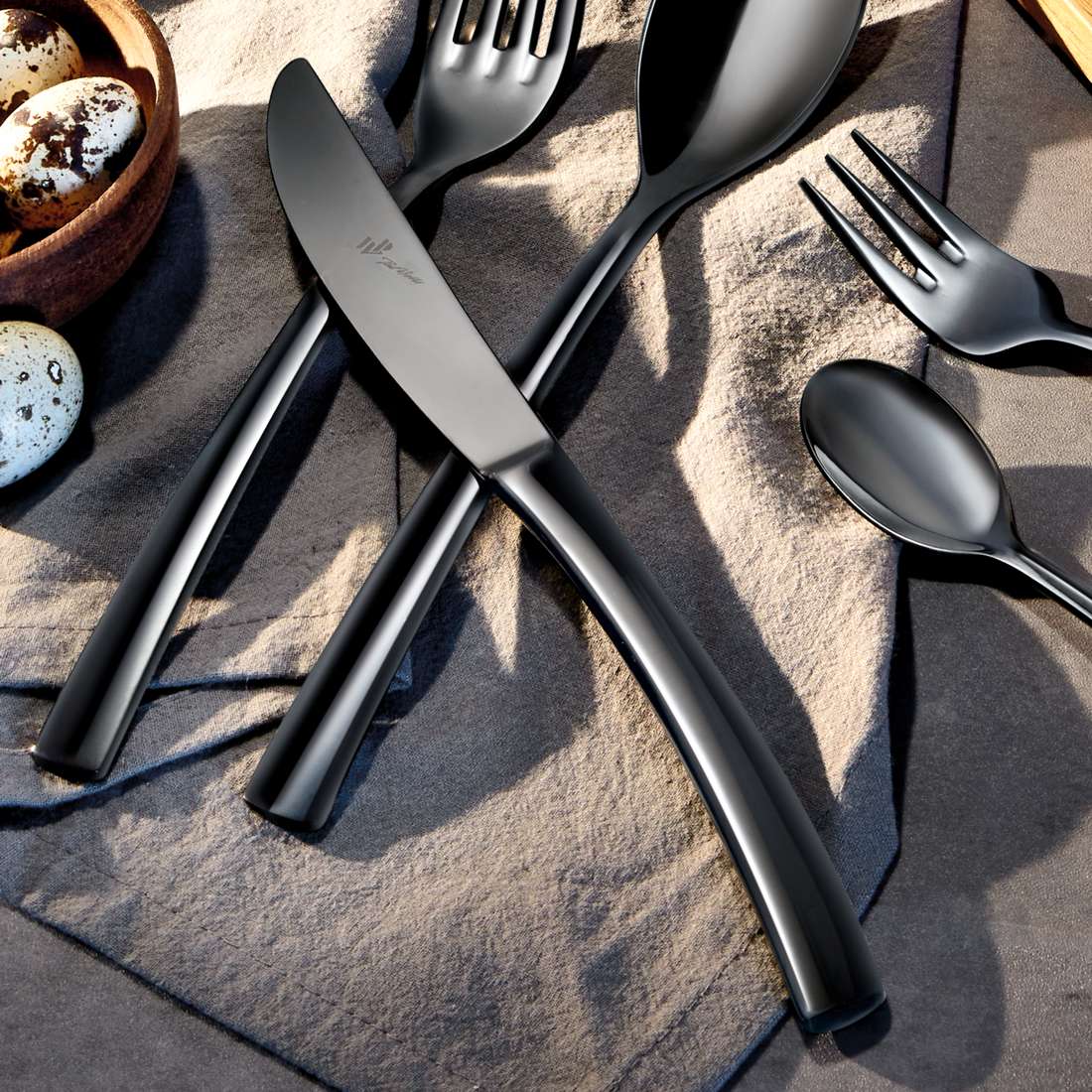 SWING cutlery set 24-piece PVD black