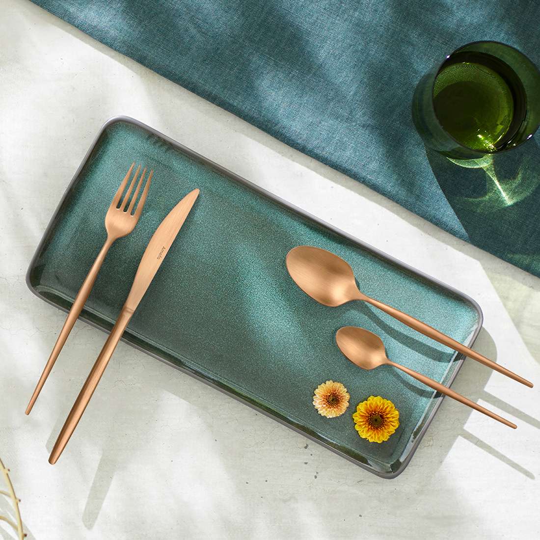 SOPRANO cutlery set 16-piece PVD copper