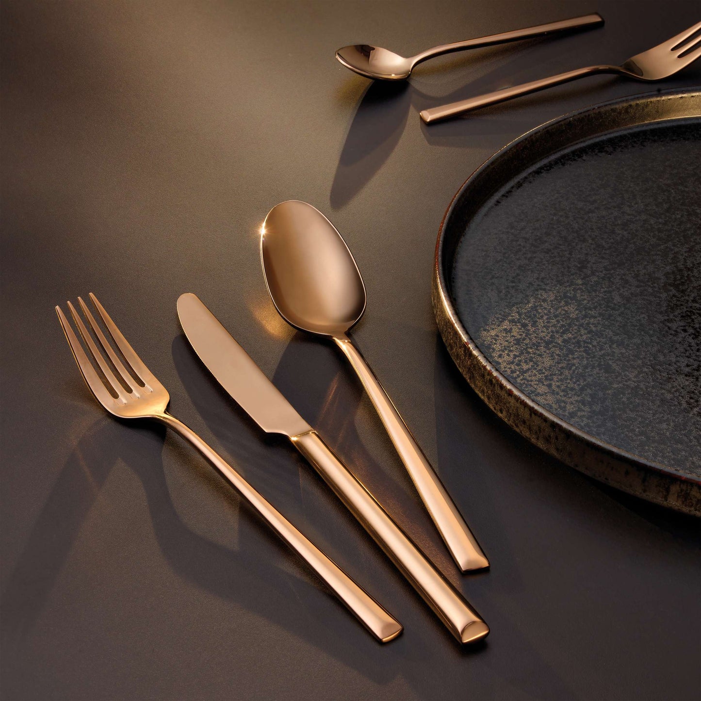 METROPOLE cutlery set 24-piece PVD copper